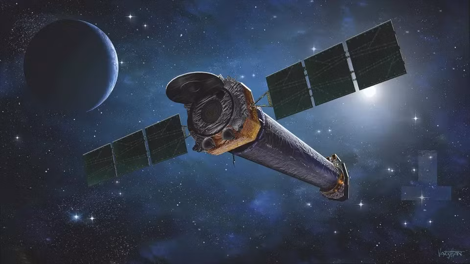 Từ đó đến nay AT2019qiz vẫn chưa hoàn toàn bị lỗ đen "tiêu hóa", đĩa vật chất bồi tụ quay quanh đó luôn được quan sát. Gần đây, Đài quan sát tia X Chandra của NASA, Kính viễn vọng không gian Hubble, NICER (Neutron Star Interior Composition Explorer), Đài quan sát Neil Gehrels Swift và các kính viễn vọng khác đã phát hiện một hiện tượng còn ly kỳ hơn tại lỗ đen này. Ảnh: Interest Space