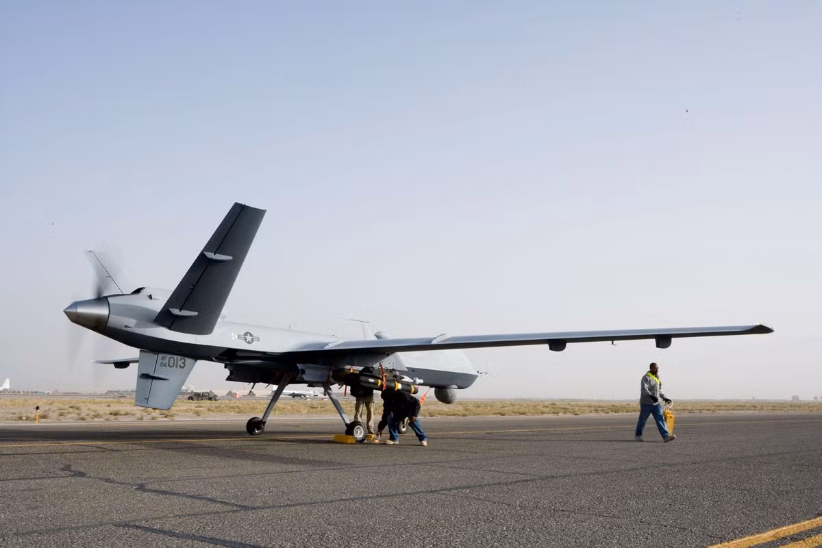 MQ-9 Reaper (Ác điểu) được Lực lượng Không quân Mỹ sử dụng để thu thập thông tin tình báo và thực hiện các nhiệm vụ giám sát, tìm kiếm cứu nạn và tấn công chính xác vào các mục tiêu có giá trị cao và mục tiêu cần phản ứng nhanh. Ảnh: WarZone.
