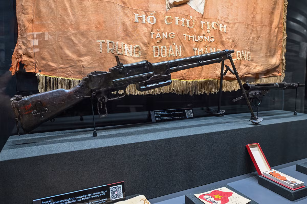 Bảo tàng Lịch sử Quân sự Việt Nam hiện đang mở cửa đón các đoàn chuyên gia trong lĩnh vực bảo tàng, các đoàn khách tham quan đăng ký trước. Bảo tàng sẽ mở cửa đón công chúng từ ngày 1/11/2024.