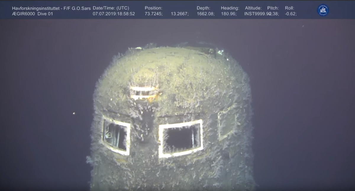 Trong nhiều năm, chính phủ các nước vùng Scandinavia đã nhiều lần khảo sát thân tàu bị nứt để tìm bằng chứng ô nhiễm. Họ phát hiện ra một số dấu hiệu rò rỉ plutonium trong một cuộc kiểm tra vào năm 1994. Ảnh: Viện Hàng hải Na Uy.