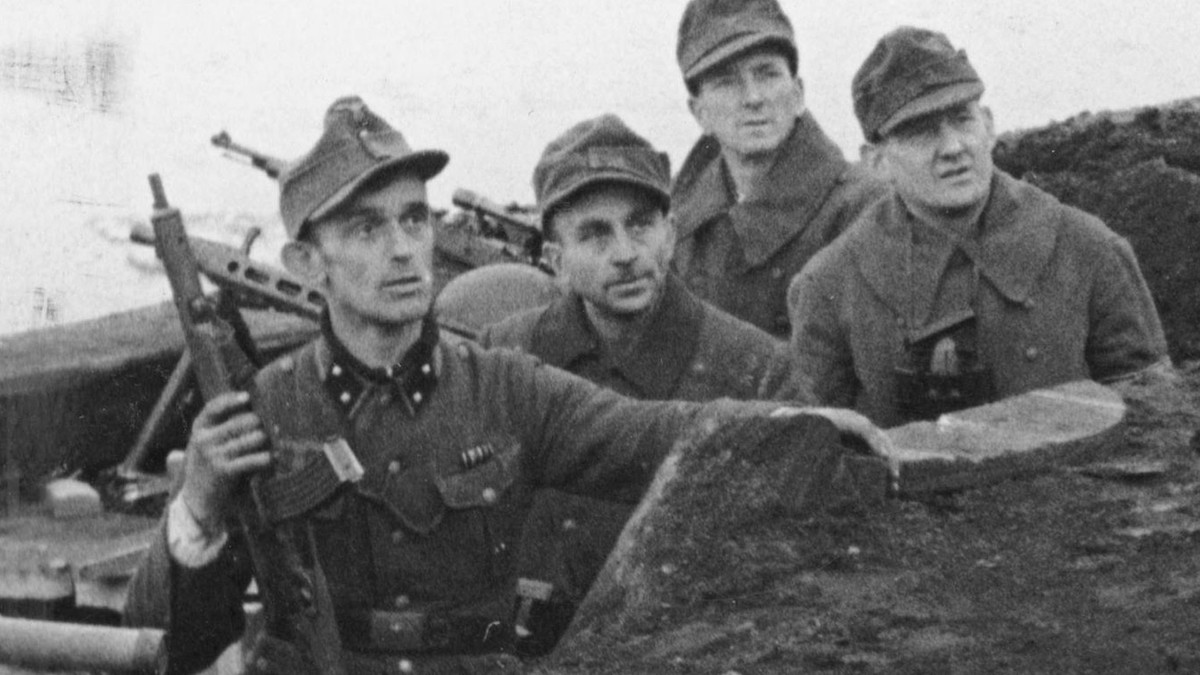 Hàng chục ngàn khẩu súng Volkssturmgewehr với nhiều kiểu dáng khác nhau đã được sản xuất cho Volkssturm, một lực lượng dân quân Đức Quốc xã được thành lập để bảo vệ chế độ trong những tháng cuối cùng. Ảnh: Morgan WPB.