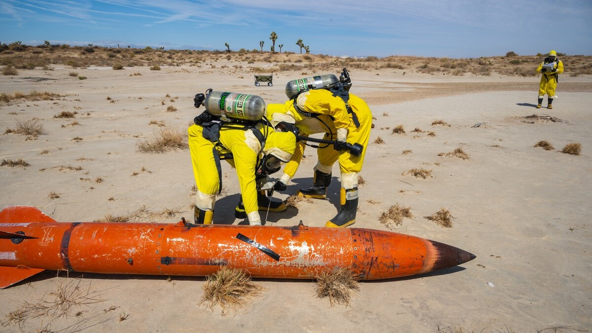 Qua tổng cộng 32 sự cố đó, Hoa Kỳ đã làm thất lạc 6 đầu đạn hạt nhân. Cho đến tận hiện tại, số vũ khí nguy hiểm này ở đâu, hay rơi vào tay ai thì vẫn là một câu hỏi hóc búa. Hoa Kỳ vẫn thường xuyên diễn tập các tình huống truy tìm, thu hồi vũ khí hạt nhân. Ảnh: Defense Media Activity.