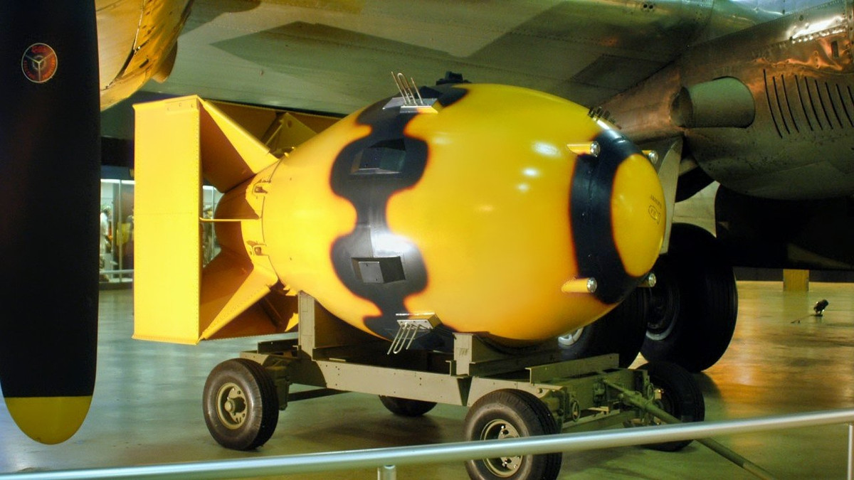 Theo báo cáo "chính thức", quả bom không chứa lõi plutonium cần thiết cho một vụ nổ hạt nhân, nhưng nó vẫn chứa một lượng uranium đáng kể. Quả bom này cũng là loại thả xuống thành phố Nagasaki (Nhật Bản) vào ngày 9/8/1945. Ảnh: Nationalinterest.
