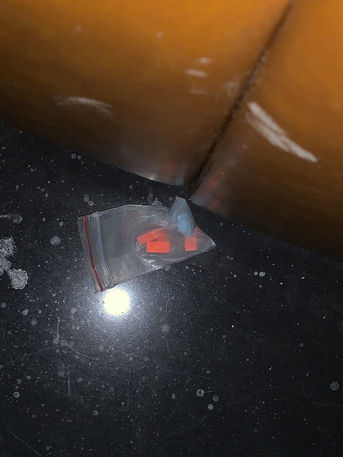 Vu truong Dai Duong TP HCM day sai pham, xu the nao thich dang?-Hinh-2