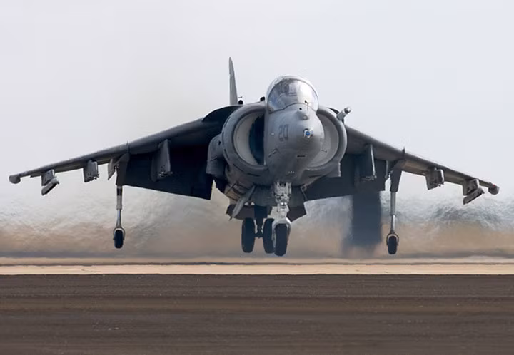 AV-8B Harrier II là nhân tố chính cho phép hỗ trợ thủy quân lục chiến Mỹ trong những điều kiện khắc nghiệt.