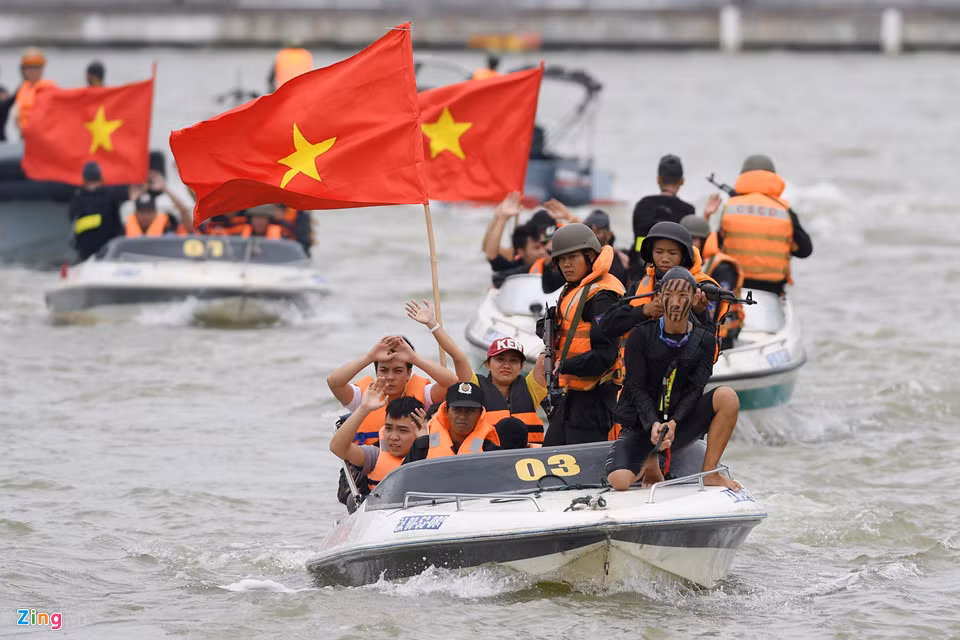 Toàn bộ các con tin gồm các đại biểu dự hội nghị APEC cùng những hành khách trên tàu được giải thoát nhanh chóng, kịp thời, đúng với những phương án tác chiến của sở chỉ huy đề ra.