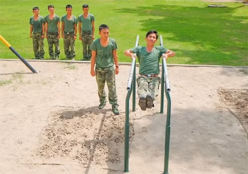 Bãi tập thể lực mới của QĐVN có chiều rộng 27m, dài 37m, được thế kế dành cho nhiều người tập cùng một lúc.