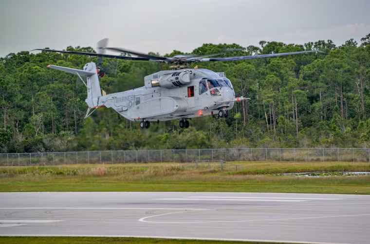 Chuyến bay thử nghiệm CH-53K kéo dài khoảng nửa tiếng, mọi việc diễn ra tốt đẹp.