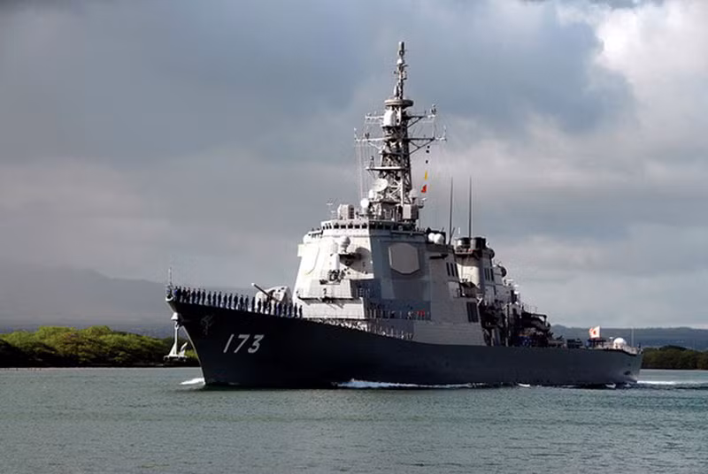 Kongo là lớp tàu khu trục tên lửa kiểu Aegis đầu tiên của Nhật Bản và cũng là lớp tàu Aegis đầu tiên ngoài nước Mỹ. Kongo được thiết kế theo nguyên mẫu Arleigh Burke Flight I với phần đuôi kéo dài và không có nhà chứa trực thăng.