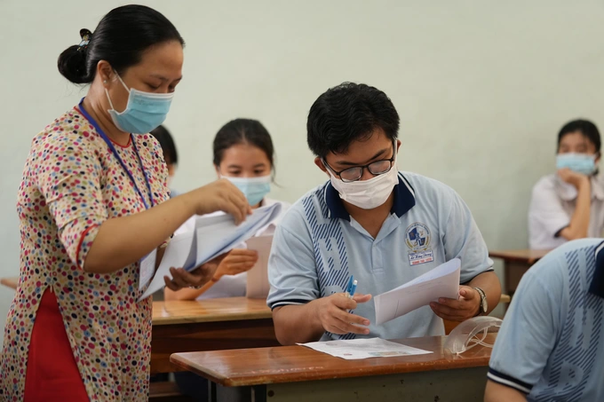 Dung thi tot nghiep THPT 2022 vao phut chot vi mac Covid-19