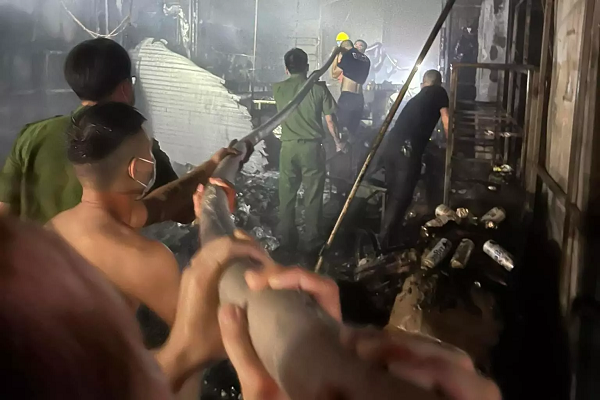 Nguyên nhân và thiệt hại đang được các cơ quan chức năng điều tra làm rõ. (Ảnh: Thành Phố Móng Cái) 