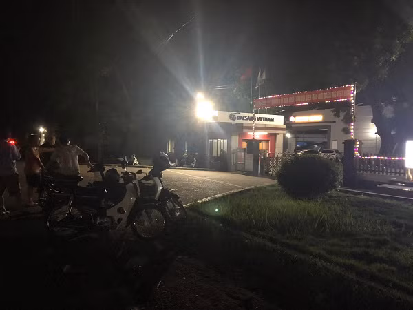 Anh Nguyễn Trung Kiên (SN 1987, ở xã Gia Thanh, huyện Phù Ninh, tỉnh Phú Thọ) là nạn nhân sống sót duy nhất trong 5 người gặp nạn tại nhà máy Miwon chiều 18/7.