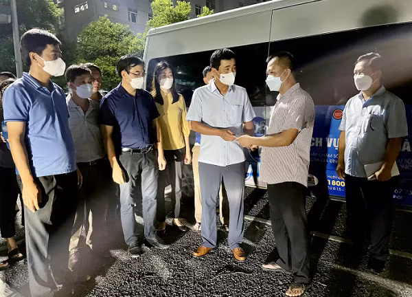 Sau khi sự cố, ông Hồ Đại Dũng - Phó Chủ tịch UBND tỉnh cùng lãnh đạo UBND TP Việt Trì, Công an tỉnh, Sở Lao động - Thương binh và Xã hội, Sở Thông tin và Truyền thông và một số cơ quan chức năng đã kiểm tra chỉ đạo khắc phục sự cố tại hiện trường; đồng thời, tổ chức thăm hỏi, động viên, hỗ trợ cho mỗi gia đình có nạn nhân tử vong với số tiền 20 triệu đồng và gia đình có người bị thương số tiền 10 triệu đồng.