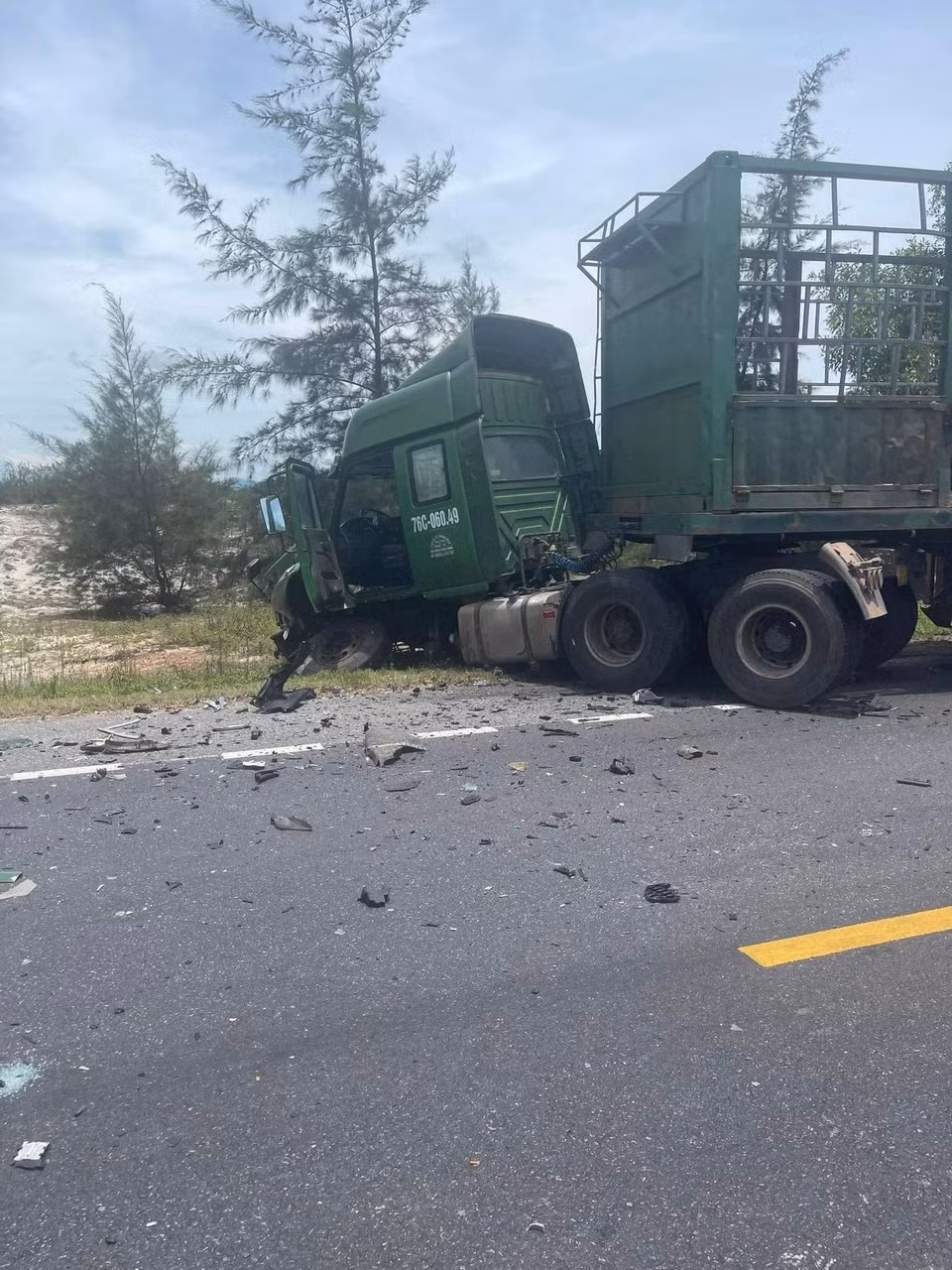 Quang Binh: Hien truong vu tai nan tham khoc khien 5 nguoi thuong vong-Hinh-2