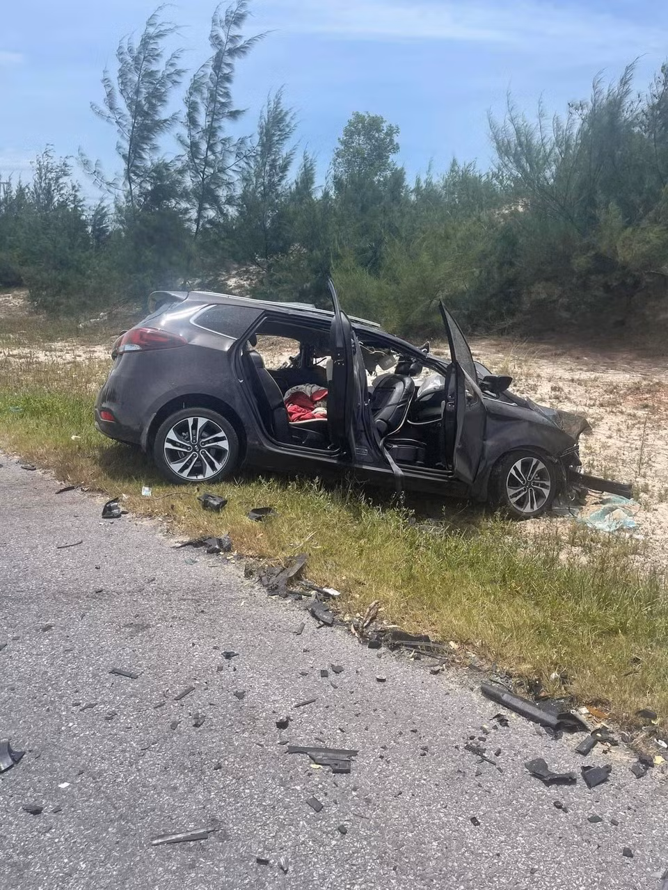 Quang Binh: Hien truong vu tai nan tham khoc khien 5 nguoi thuong vong-Hinh-3