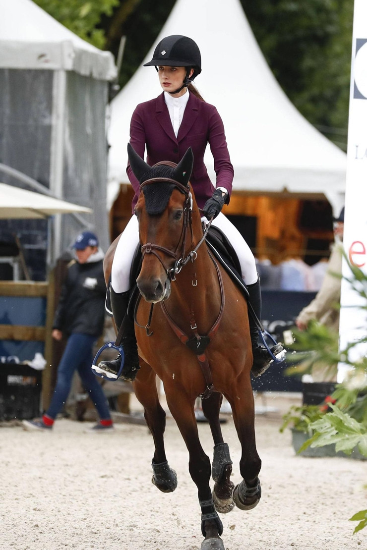 Cưỡi ngựa không chỉ giúp bạn tiêu hao calo mà còn điều chỉnh tư thế để dáng người đẹp hơn.