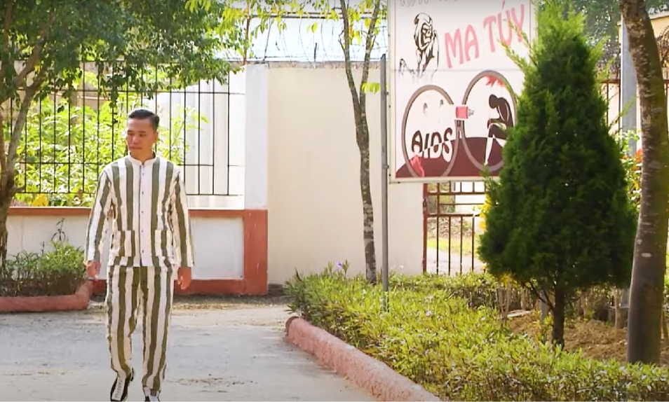 Choáng ngợp trước những hư danh, ảo vọng nhờ giọng ca đem lại, Châu Việt Cường đã tự đốt sự nghiệp và đốt đời trong làn khói ma túy. 