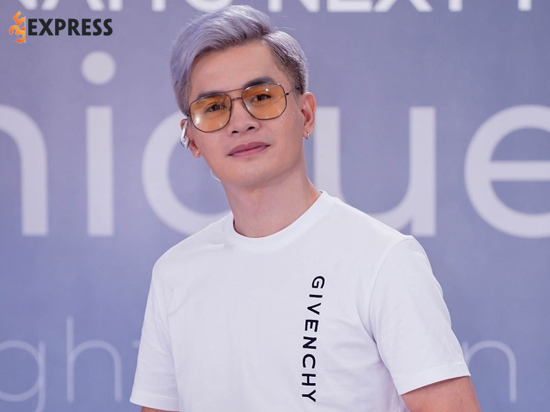 Dòng trạng thái này đã nhận được sự quan tâm của đông đảo công chúng. Trước sự việc này, Nam Trung cho biết anh không quan tâm và cho rằng, đó có thể là do thí sinh muốn dựa hơi chương trình để nổi tiếng. Những dòng trạng thái tố “gạ tình” cũng nhanh chóng bị chủ nhân xóa bỏ khiến nhiều người tin rằng, đây là trò PR của cả thí sinh và ekip chương trình.