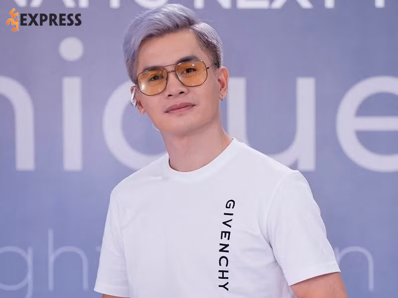 Dòng trạng thái này đã nhận được sự quan tâm của đông đảo công chúng. Trước sự việc này, Nam Trung cho biết anh không quan tâm và cho rằng, đó có thể là do thí sinh muốn dựa hơi chương trình để nổi tiếng. Những dòng trạng thái tố “gạ tình” cũng nhanh chóng bị chủ nhân xóa bỏ khiến nhiều người tin rằng, đây là trò PR của cả thí sinh và ekip chương trình.