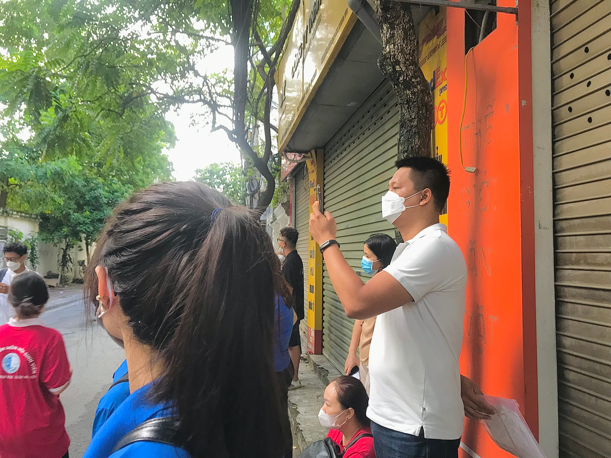 Hinh anh ngay thi dau tien Ky thi tot nghiep THPT 2022-Hinh-15