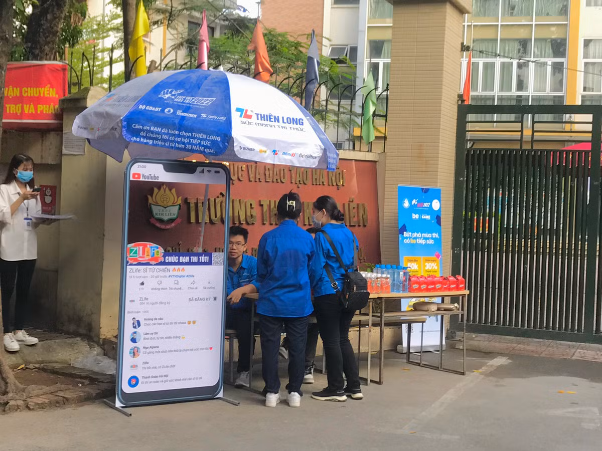 Hinh anh ngay thi dau tien Ky thi tot nghiep THPT 2022-Hinh-10