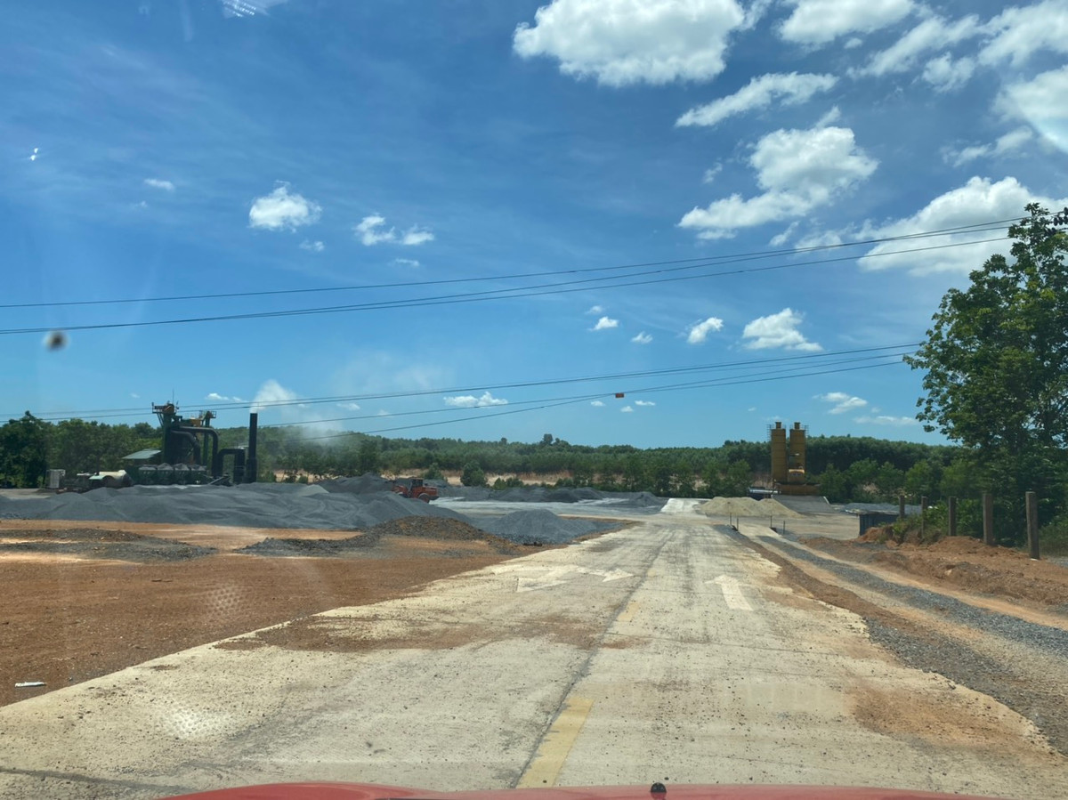 Quang Tri: Nghi van Cty CP Tap doan Truong Thinh thi cong “chui” du an tram tron be tong