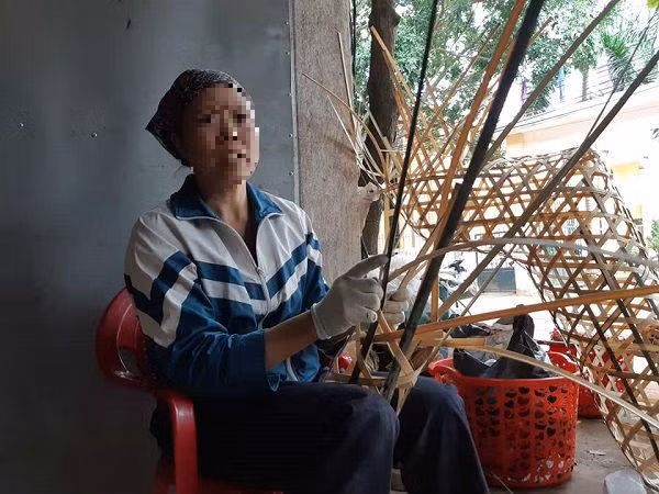 Chia sẻ với báo chí vào năm 2018, bà Trương Thị Thơm (mẹ của Luyện) cũng đã cởi mở hơn trước, đã bớt nghĩ tiêu cực và gắng làm để đền bù thiệt hại do con gây ra. Điều mong muốn lớn nhất của bà Thơm hiện tại là, 2 đứa em của Luyện không còn bị ám ảnh bởi những việc làm của anh mình, cố gắng sống tốt.