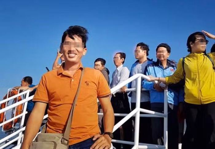 Vu hon 30 hieu truong di hoi nghi 'ao' o Con Dao: Giam doc So GD&DT tinh Soc Trang len tieng