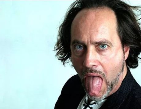 Dang noi dua ve con dau tim, dien vien hai chet tren san khau nhung ai cung tuong la tro dua-Hinh-2