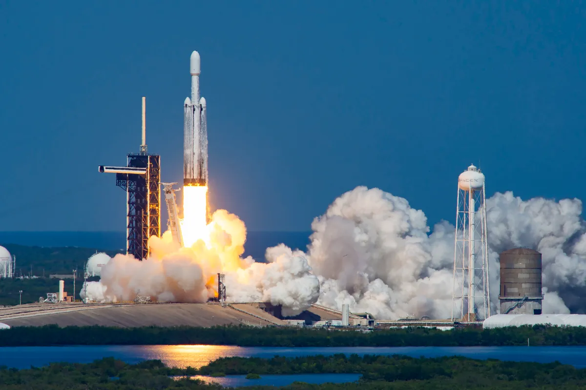 Dự án được phê duyệt năm 2019, dự kiến phóng bằng Falcon Heavy của SpaceX vào năm 2028.(Ảnh: SpaceNews)