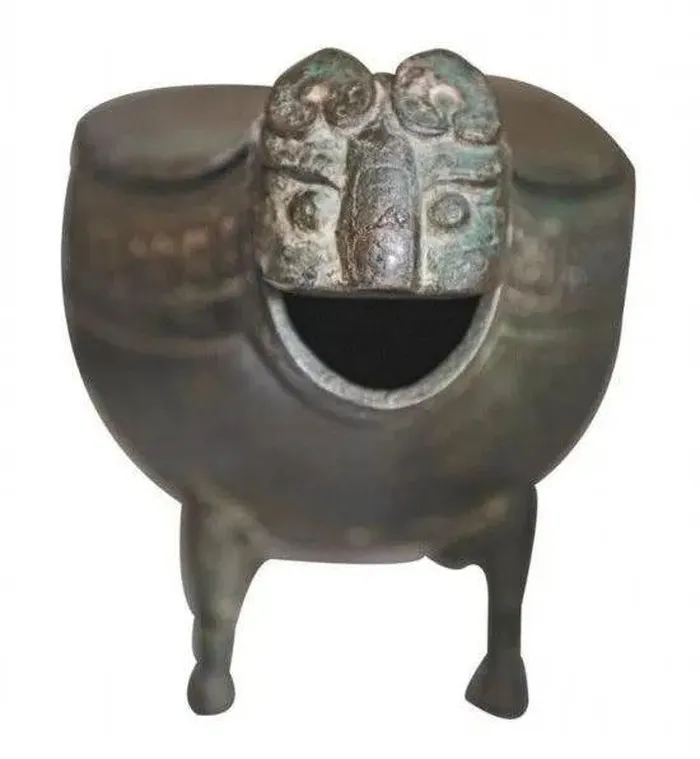 Cảnh sát đã can thiệp và các chuyên gia khảo cổ đã xác định những cổ vật này có giá trị nghiên cứu lớn và thuộc loại hiếm có.(Ảnh: Cổng thông tin quận Đông Thành, Bắc Kinh, Trung Quốc)