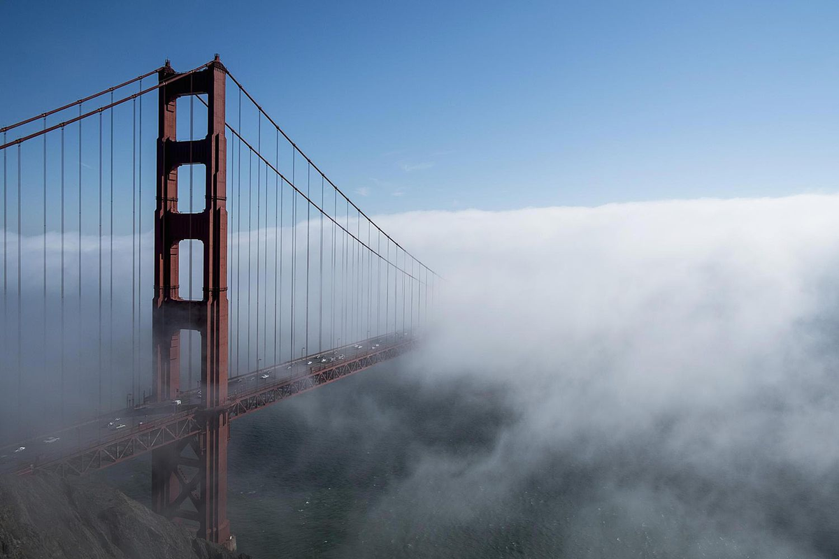 Các chuyên gia cho hay, đây là một hiện tượng thời tiết tự nhiên, không liên quan đến ô nhiễm như một số người lo ngại.(Ảnh: ThoughtCo)