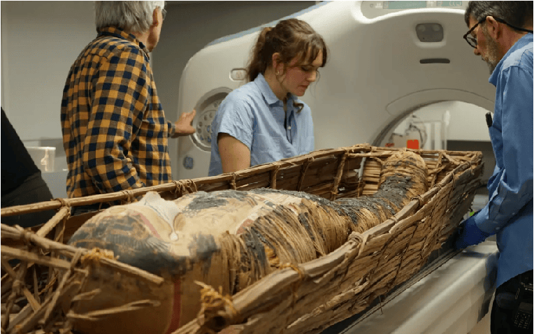 Các nhà khoa học Mỹ đã sử dụng công nghệ quét tiên tiến để nghiên cứu xác ướp Meresamun, một nữ tu sĩ Ai Cập cổ đại sống cách đây hơn 3.000 năm. (Ảnh: thanhnienviet.vn)