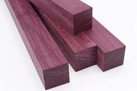 Vì độ quý hiếm và giá thành cao, khoảng 121 triệu đồng/m3, gỗ cẩm tím thường bị giả mạo bởi các sản phẩm gỗ khác. (Ảnh: Woodworkers Source)