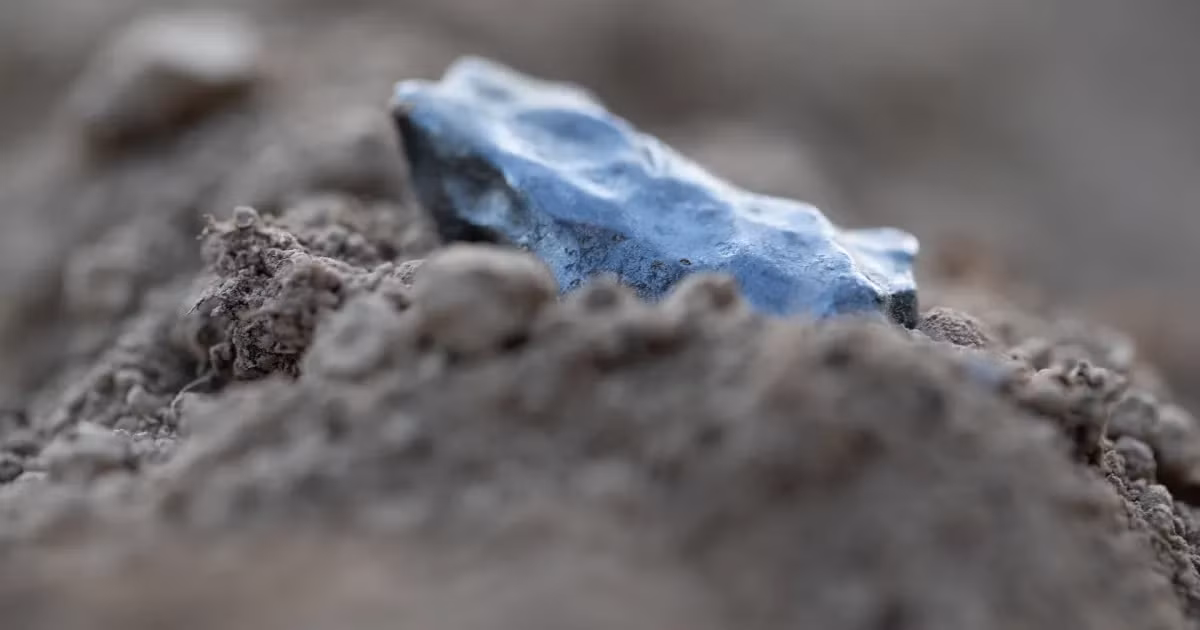 Mặc dù nồng độ của các đồng vị này thấp hơn so với các thiên thạch khác, nhưng vẫn cao hơn đáng kể so với các loại đá có nguồn gốc từ Trái Đất. Điều này cho thấy NWA 13188 đã tiếp xúc với các tia vũ trụ trong khoảng thời gian lên tới hàng chục nghìn năm.(Ảnh: Digital Trends Español)