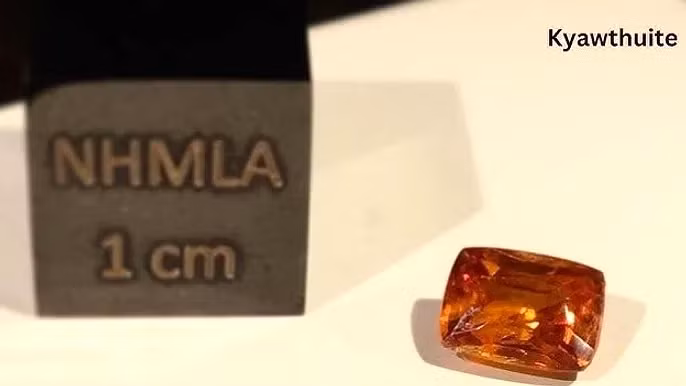 Viên ngọc nhỏ này nhắc nhở nhân loại về giá trị vô giá của thiên nhiên và sự cần thiết phải bảo vệ các nguồn tài nguyên địa chất.(Ảnh: Bisik.id) 