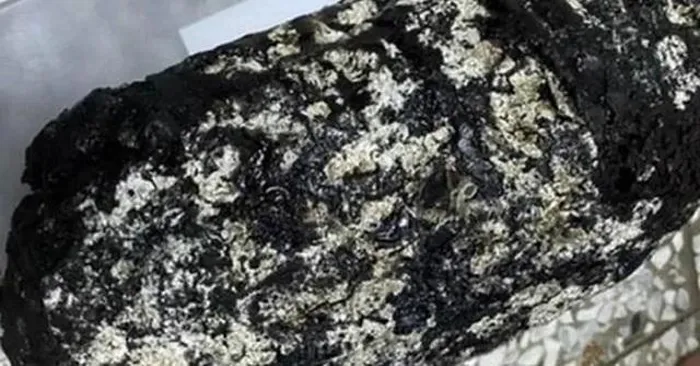 Chuyên gia của Đại học Quốc gia Kaohsiung xác nhận cục đá này là long diên hương, có giá trị lên tới 210.000 USD (hơn 5 tỷ đồng). Nhờ phát hiện này, ông Li đã trở nên giàu có và quyết định bán khối long diên hương để chi tiêu cho gia đình.