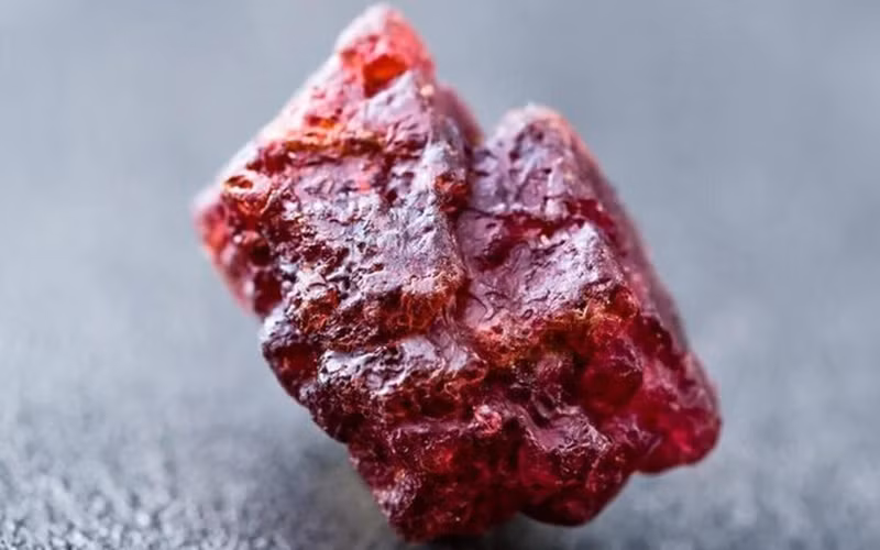 Nhận thấy giá trị vô cùng to lớn của viên đá, Chính phủ Việt Nam đã quyết định giữ lại viên ruby này làm bảo vật quốc gia. Hiện nay, nơi cất giữ viên đá quý lớn nhất Việt Nam này và chuyện định giá vẫn là một bí ẩn.(Ảnh: IRUBY)