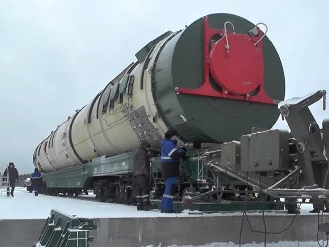 "Những cuộc thử nghiệm theo kỳ vọng sẽ diễn ra tốt đẹp, tiếp đó hệ thống tên lửa hoàn chỉnh sẽ được chính thức đưa vào biên chế quân đội Nga chỉ sau vài tháng".