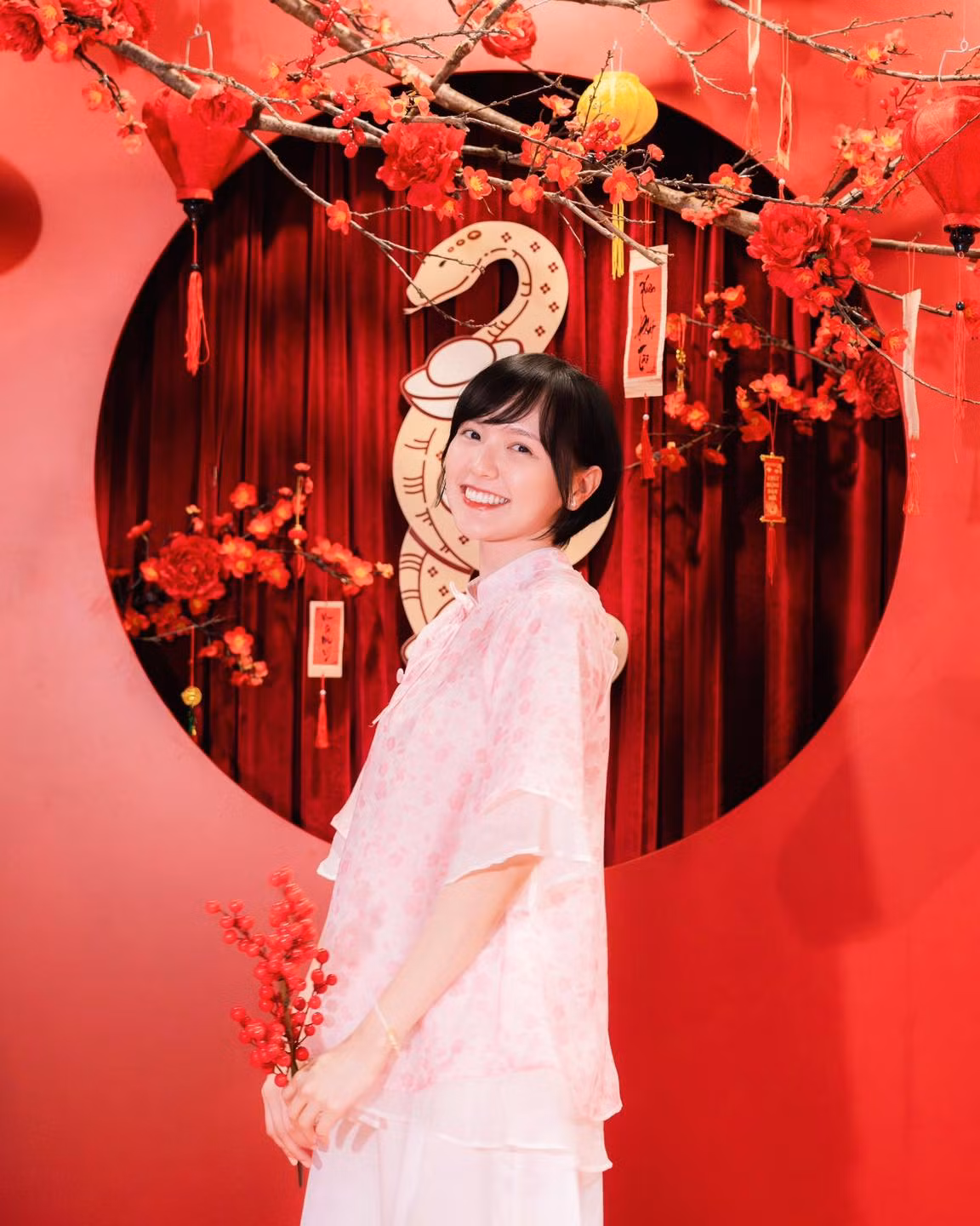 Trên trang cá nhân, Hải Tú thi thoảng đăng những khoảnh khắc đời thường. Cô để mặt mộc, ăn mặc giản dị nhưng vẫn nhận về nhiều lời khen từ cư dân mạng. Khán giả nhận xét Hải Tú có phong cách thời trang năng động, hiện đại.