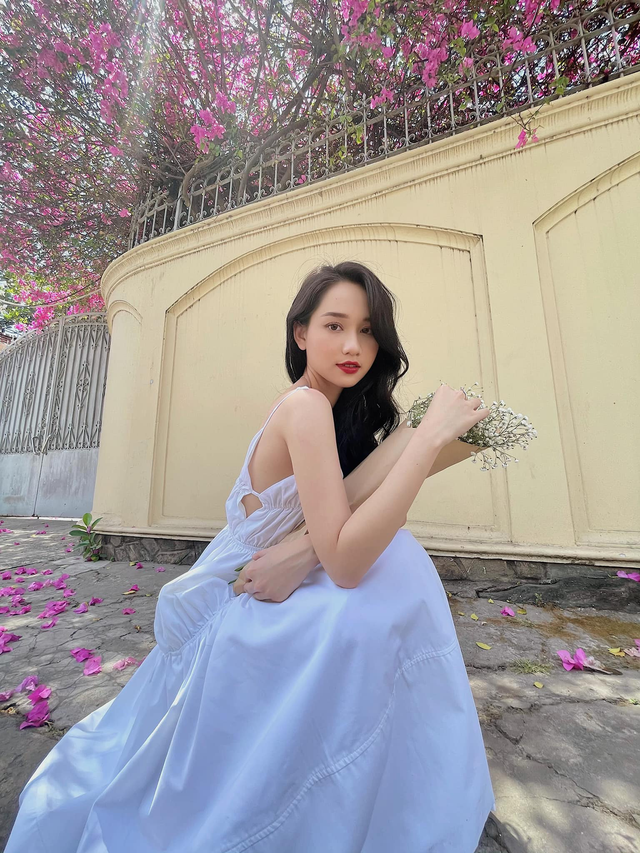 Tuy nhiên sau thành công của vai Hà Lan trong bộ phim Mắt biếc, Trúc Anh lại sống kín tiếng hơn và dường như biến mất khỏi các sự kiện giải trí.