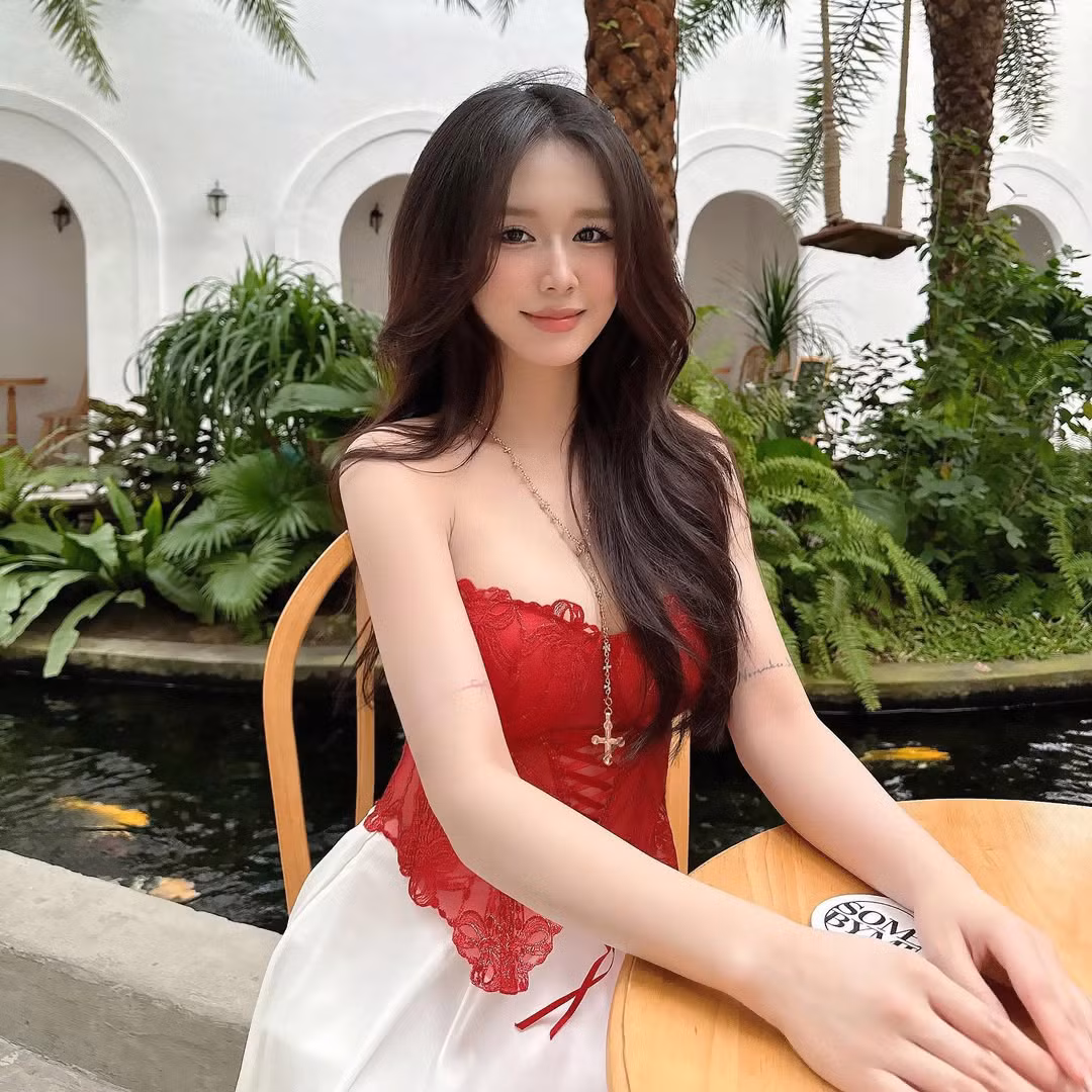 Nhiều người đặt nghi vấn liệu B Ray và Đinh Nhi đang sống chung nhà.