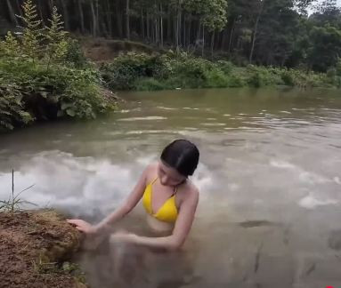 Tuy nhiên, dù có vấp phải phản ứng như thế này, không thể phủ nhận rằng lượng view của loạt video thế này là vô cùng lớn và tăng rất nhanh.