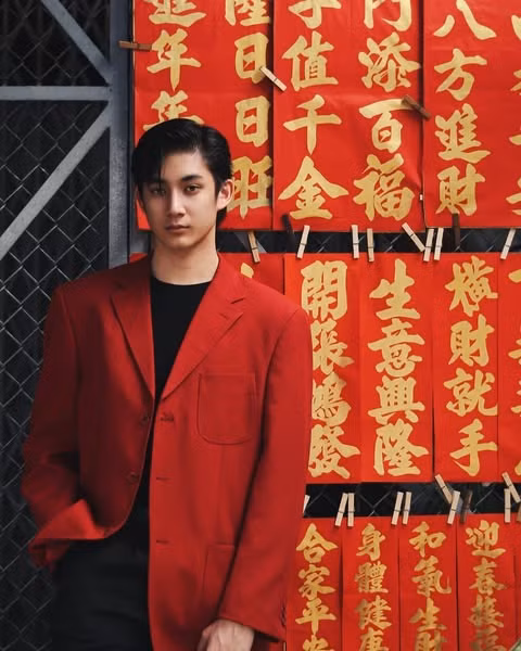 Nhiều netizen vẫn quan tâm đến chuyện tình cảm của chàng trai này, về việc có tình mới và đặc biệt là mối quan hệ với người cũ - Thiều Bảo Trâm.