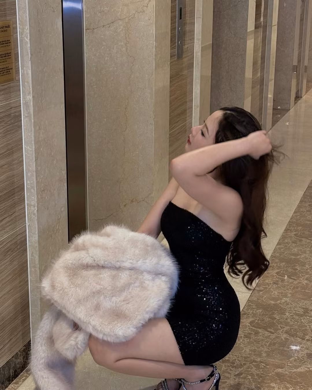 Thời gian đầu, Lan Hương theo đuổi phong cách ngọt ngào, nhẹ nhàng, nữ tính.