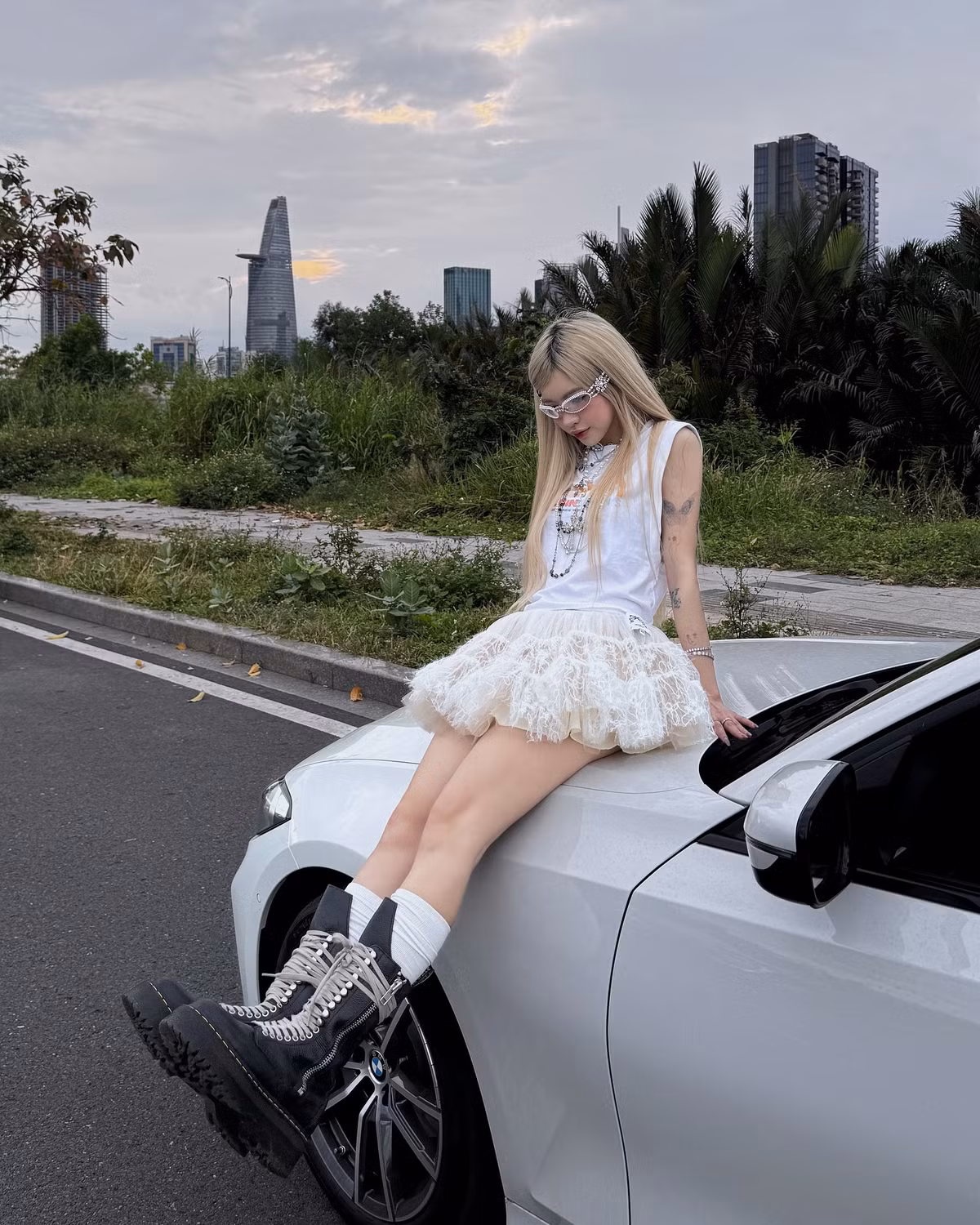 Ở phần bình luận, rất nhiều người xuýt xoa với tạo hình lần này của cô nàng: "Đáng yêu quá", "ghệ em nha"