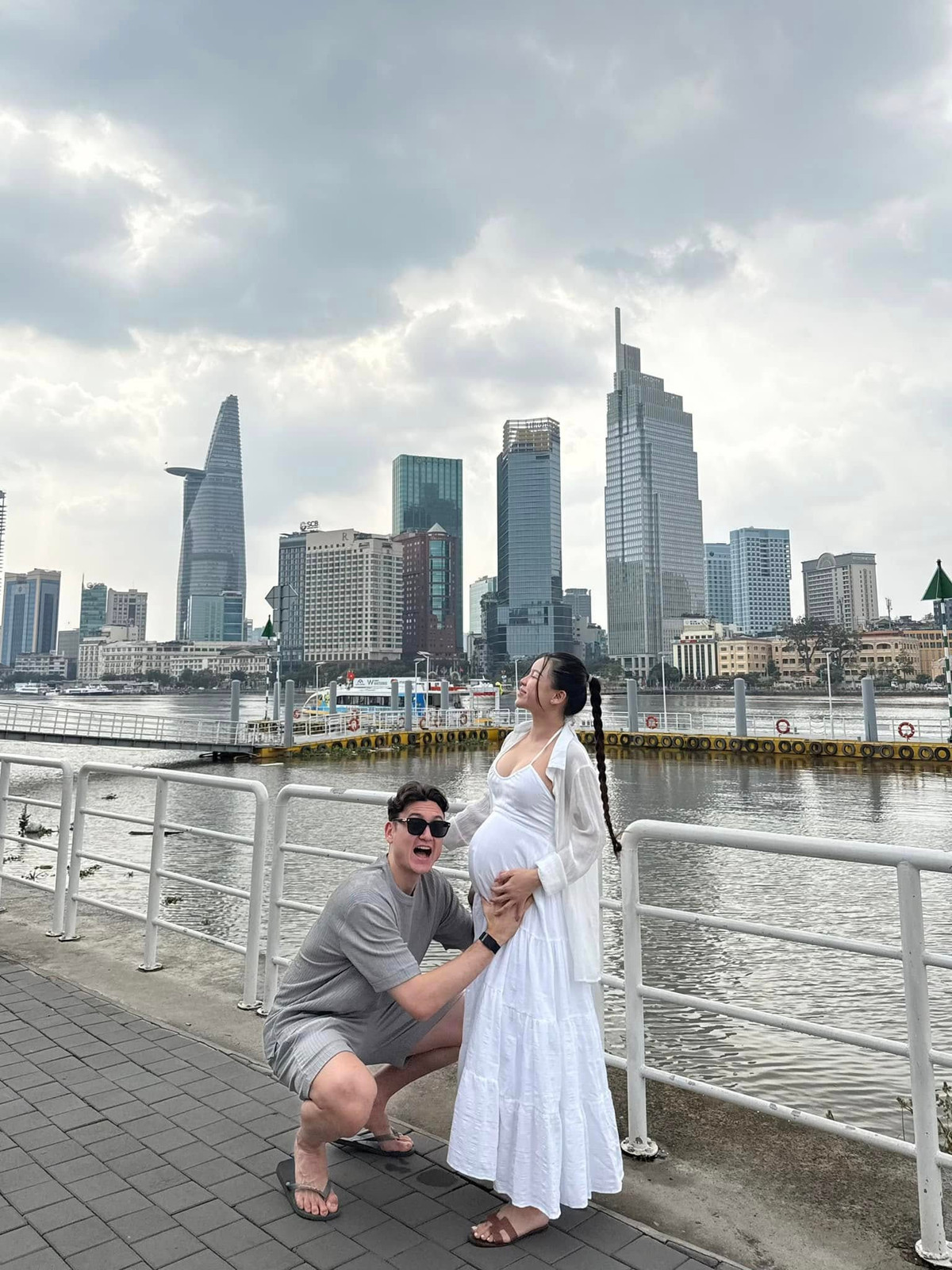 Đặng Văn Lâm và Bùi Thị Yến Xuân đã có hơn 6 năm tìm hiểu, trước khi cùng về chung một nhà vào tháng 7/2024.