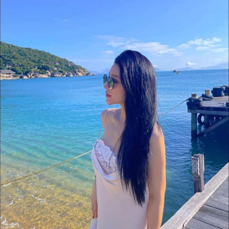 Hình ảnh Vân Navy hiện tại khiến khán giả ngỡ ngàng. Bỏ lại vẻ ngây thơ của năm tháng thanh xuân, hot girl Hà thành thuở nào giờ đã trở thành hot mom vạn người mê.