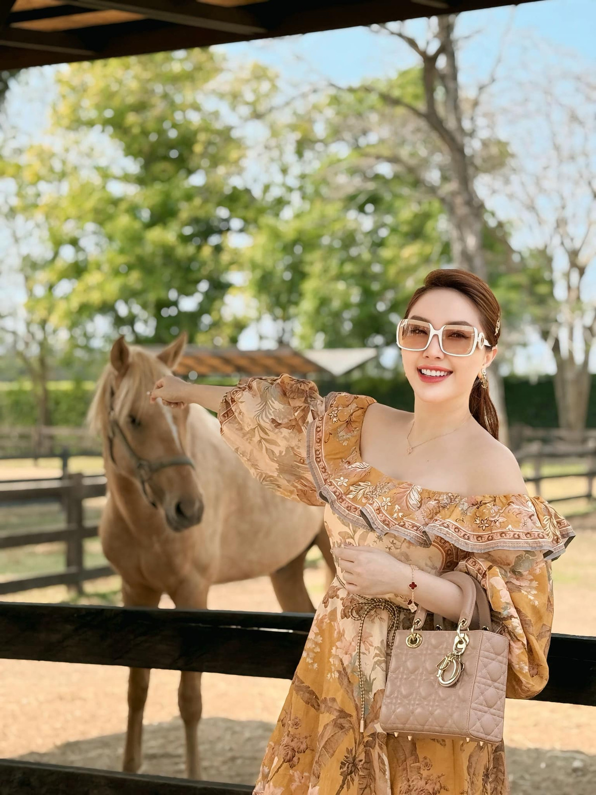 Cuối năm 2015, Bảo Thy quay trở lại với niềm đam mê ca hát của mình và tìm lại ánh hào quang ở The Remix 2016. Cô vẫn được khán giả vô cùng đón nhận.