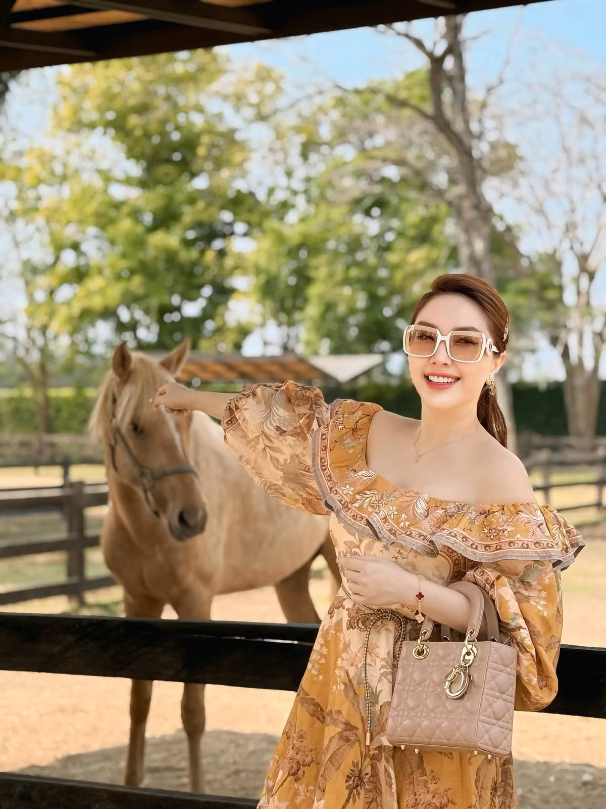 Cuối năm 2015, Bảo Thy quay trở lại với niềm đam mê ca hát của mình và tìm lại ánh hào quang ở The Remix 2016. Cô vẫn được khán giả vô cùng đón nhận.